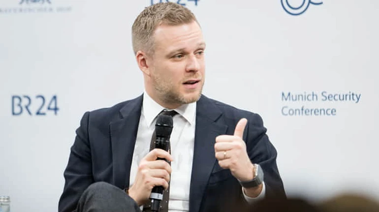 Не підписуйте жодних угод, навіть під шантажем Трампа. Будуть важкі часи. Інтерв'ю Ландсбергіса