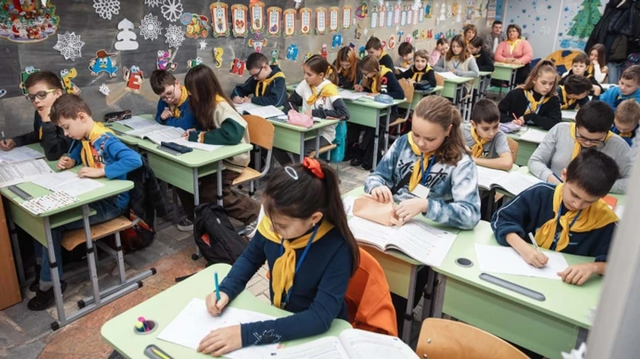 Children in Kharkiv will study in 7 underground schools and 6 metro stations