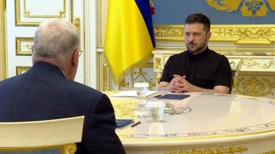 Zelenskyy and Trump's envoy Kellogg meet and discuss how to influence Russia