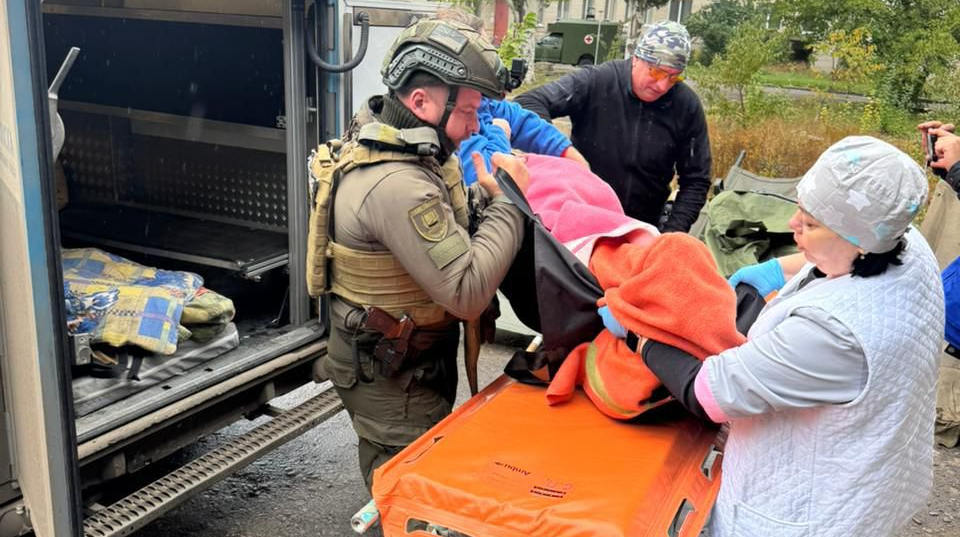 Attacchi russi in Ucraina: cinque civili feriti in tre oblast