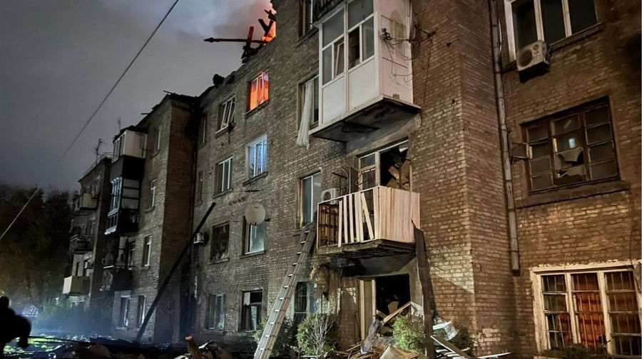 Russian attack on Kamianske: rescuers retrieved a man's body from under the rubble of a house
