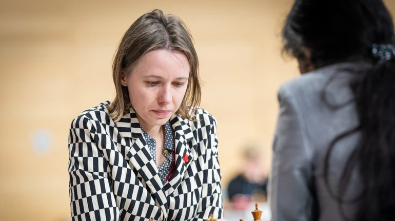 Пономарьов – найкращий серед українців, Музичук в 10-ці: результати першого дня чемпіонату світу з бліцу