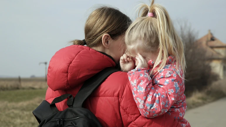 Президент підписав закон щодо обов’язкової евакуації дітей із зони бойових дій