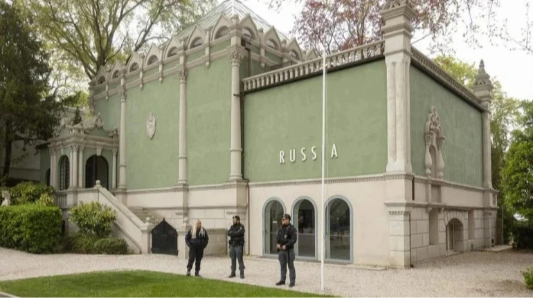 Участники Венецианской биеннале против участия России, Израиля и США