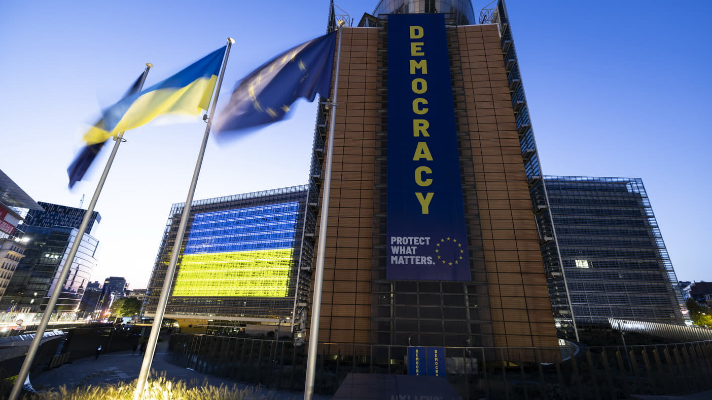 Рік без реформ, але й без покарання. Що показав тіньовий звіт про вступ України в ЄС