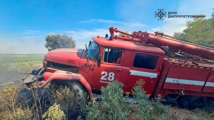 Russian drones attack emergency workers in Nikopol district: 1 injured