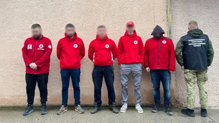На Закарпатті чоловіки хотіли перетнути кордон з документами Червоного Хреста