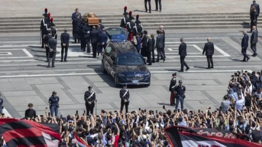 У Мілані попрощались із Берлусконі