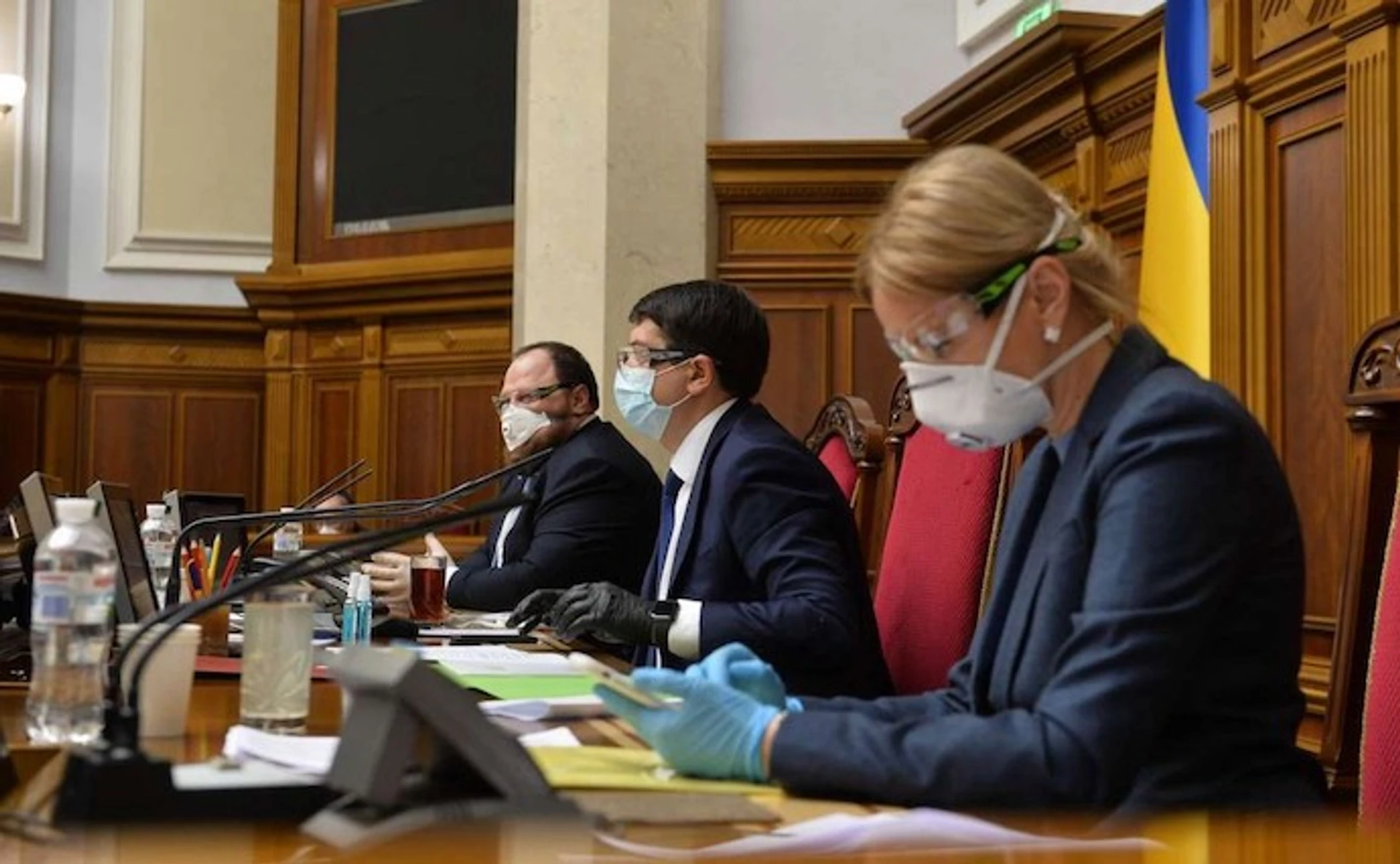 Як парламент знехтував Конституцією, касовим апаратам бути та нові призначення в ключові держоргани