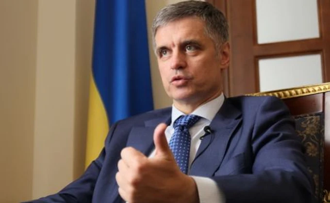 Розглядаємо декілька концепцій подвійного громадянства – Пристайко