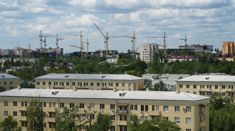 РФ хоче відправити на окуповані території України понад 100 тисяч росіян – росЗМІ