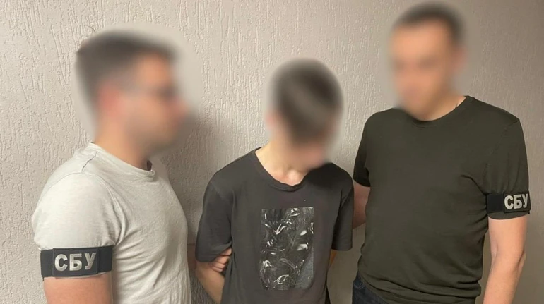 СБУ затримала 18-річного юнака, який коригував атаку росіян по Києву 24 травня