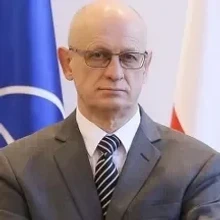 Дипломатія та могили