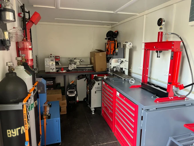Equipment in the Spravy Hromad container-type mobile workshop.