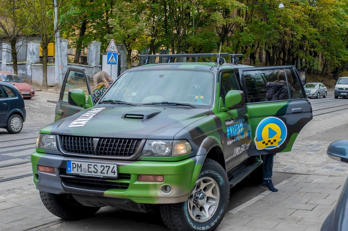 A picture from the #WARTAXI campaign in Lviv, 2016