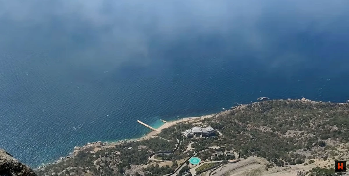 Скриншот з відео