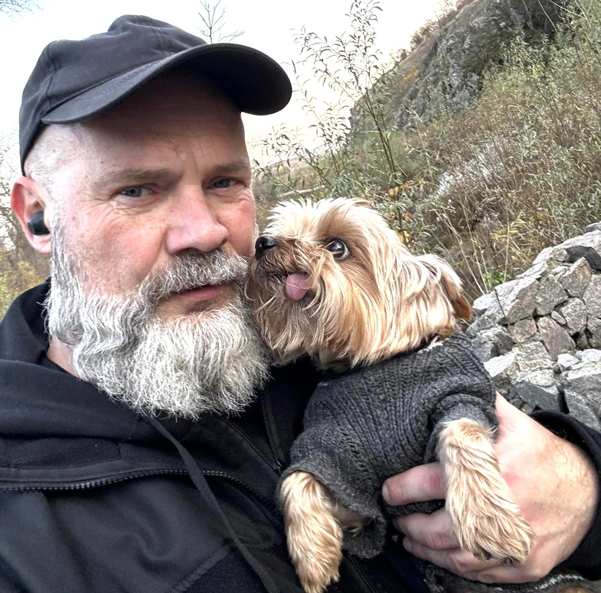 Українцям не потрібен якийсь особливий шлях. Якщо є дорога, треба просто нею йти, а не щось вигадувати. Треба залишатися самим собою, поважати себе, і тоді інші поважатимуть нас