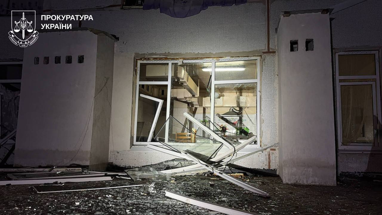 Удар РФ по Новобаварського району Харкова: загинули дві людини. - фото 3