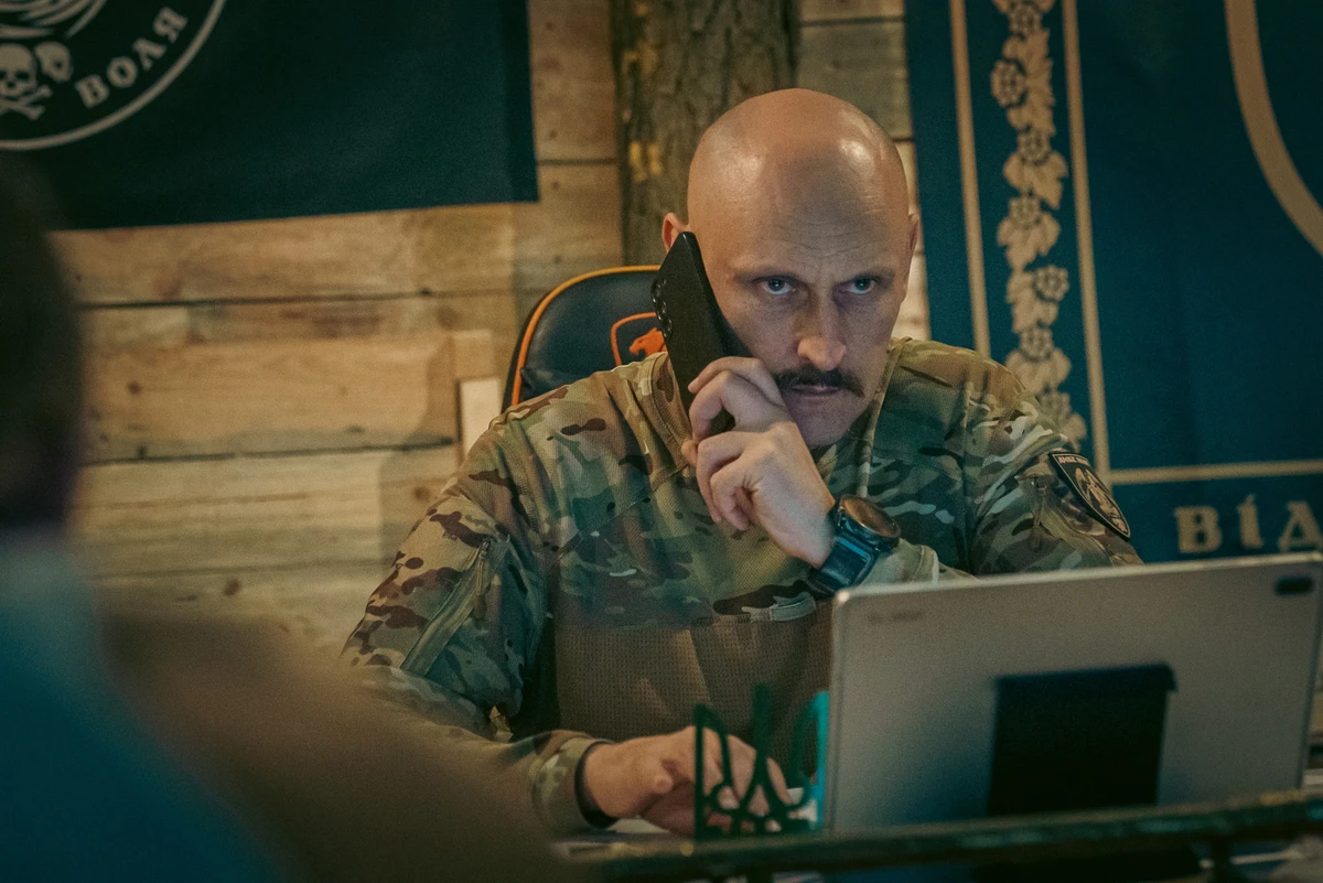 Дмитрий Филатов: Для главкома набрать во время активных действий в час, в три ночи – это вообще нормально. Если нет активных действий, то просто звонит, спрашивает, как дела, какие потери, чем помочь. Он полностью в курсе