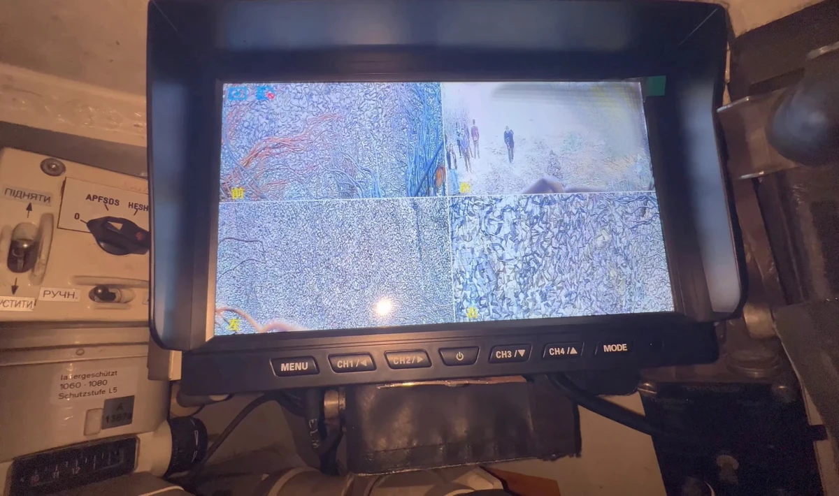 Tela do comandante mostrando a imagem da câmera.