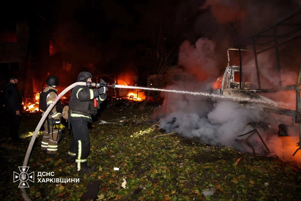 Bombeiros trabalhando