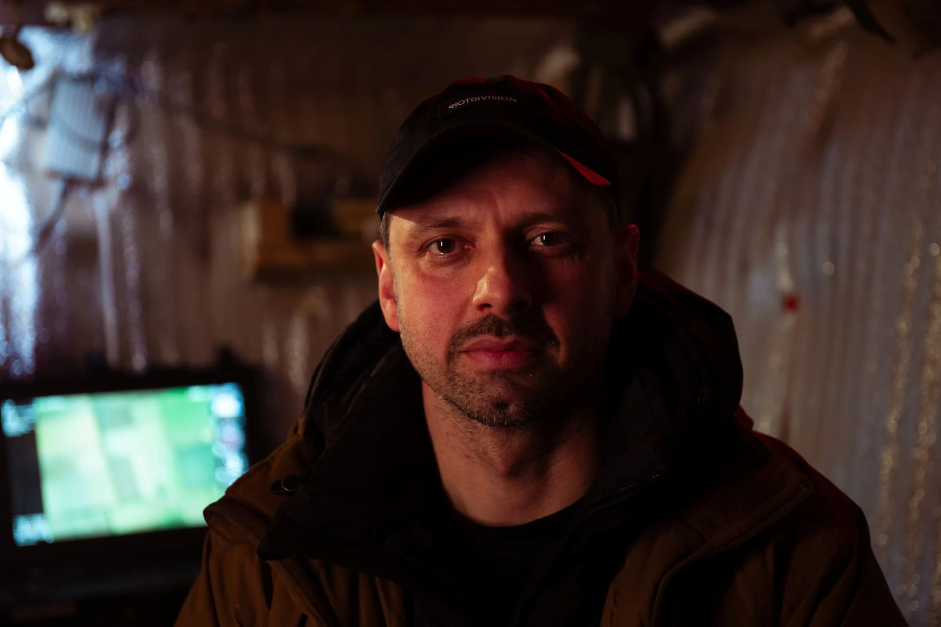 Яким: Система в українській армії не така вертикальна, як у НАТО. Дуже багато рішень ухвалюється на горизонтальному рівні