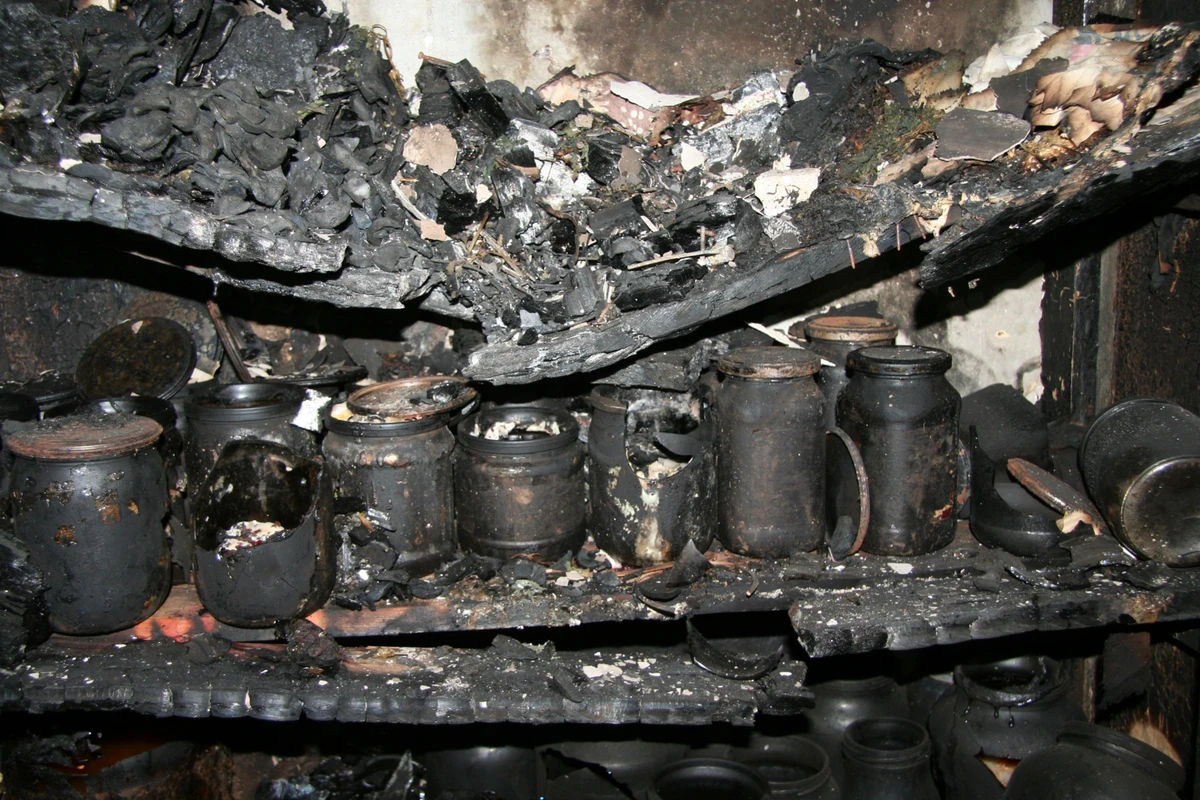 Квартира Натальи Ходимчук через полгода после того, как сюда прилетел Шахед