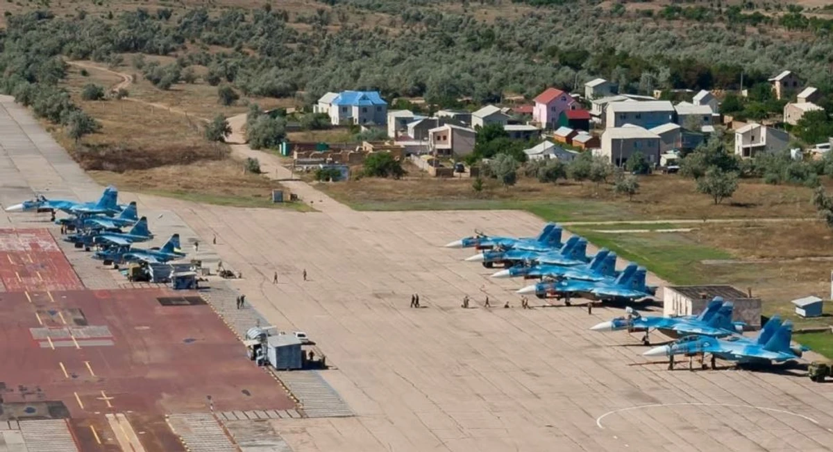 Полігон злітно-посадкових систем ВМФ Росії в Криму поблизу міста Саки (архівне фото)
