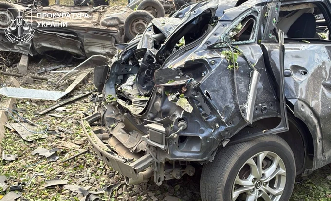 Cars destroyed in the Russian attack