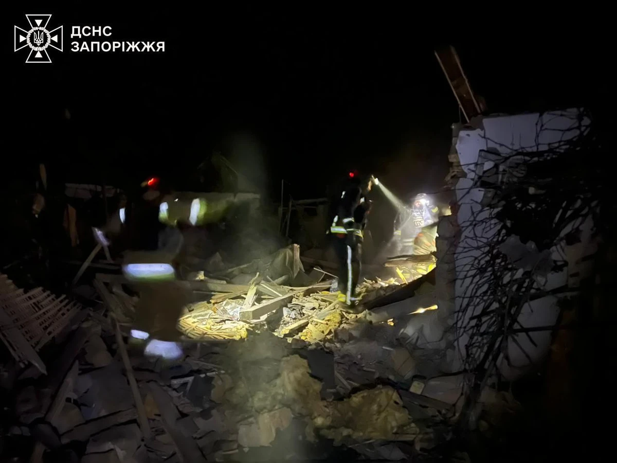 Наслідки російських ударів. Фото ДСНС