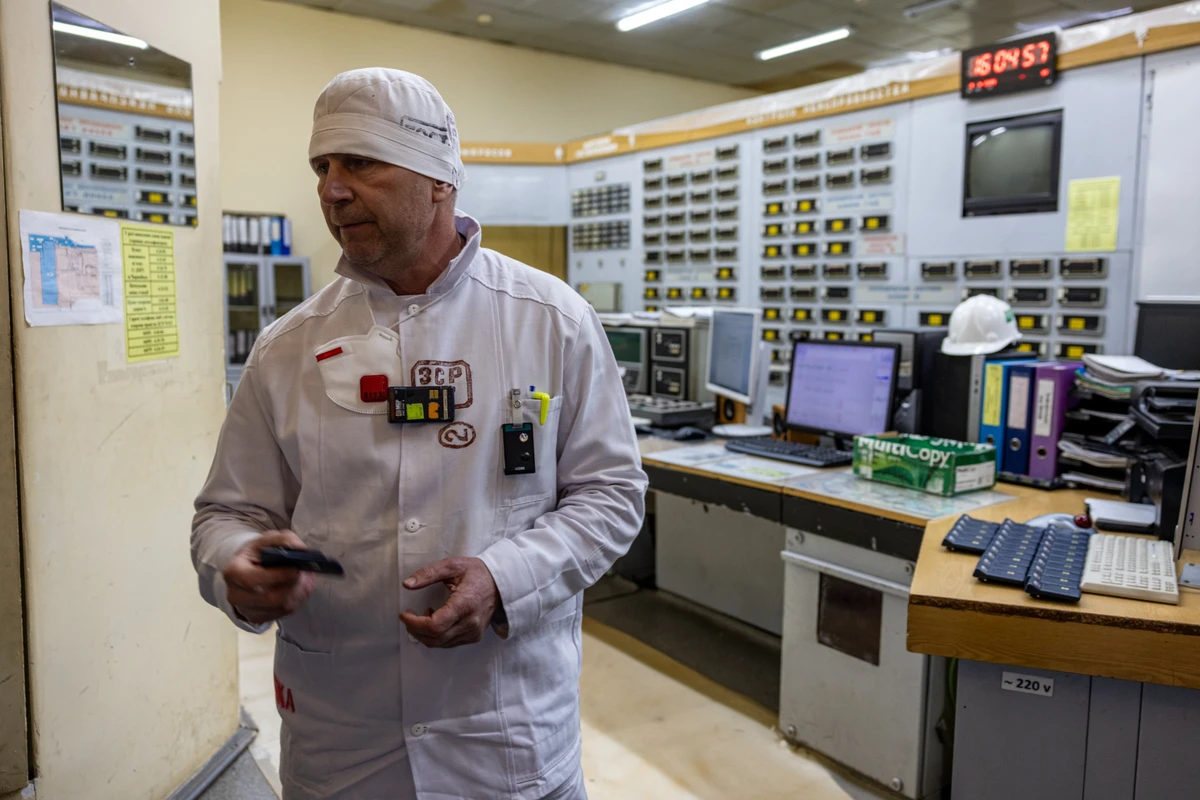 Щитова 3-го енергоблока, на якій видають дозиметри