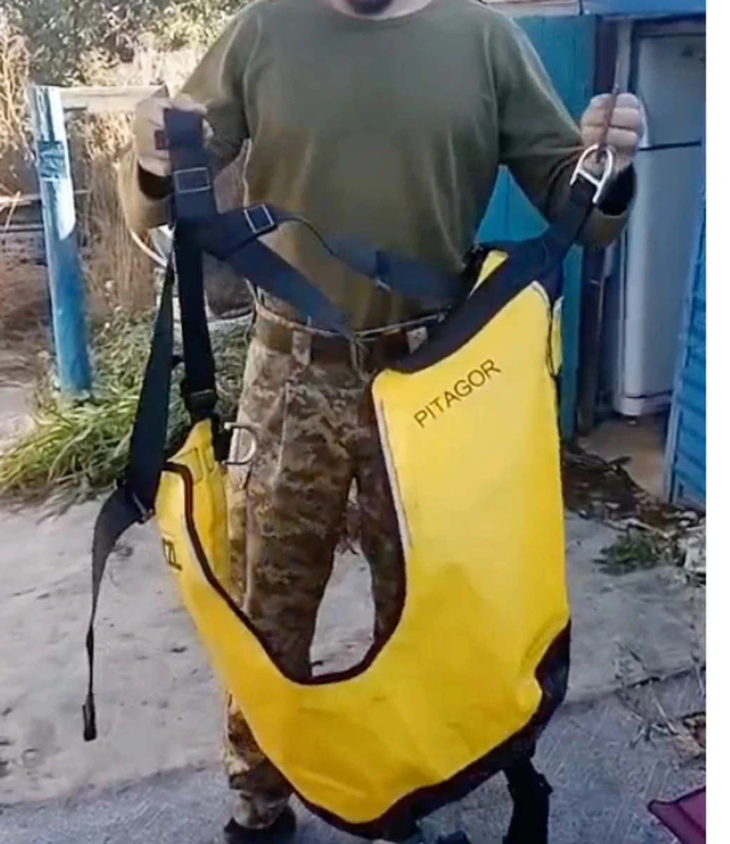 The Petzl Pitagor evacuation triangle (a type of rescue harness) in which the wounded soldier was transported