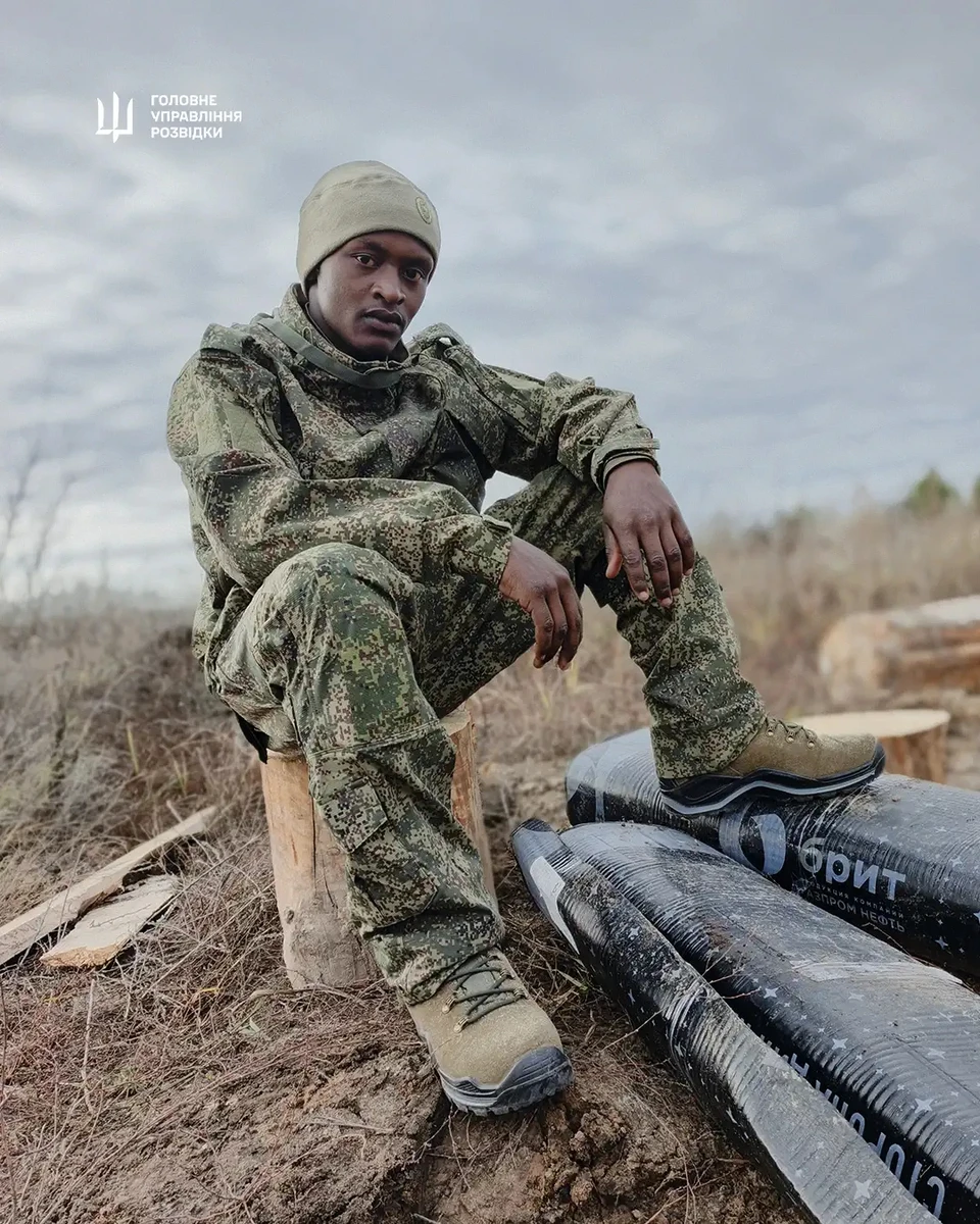 Um cidadão queniano que luta nas fileiras das forças russas.