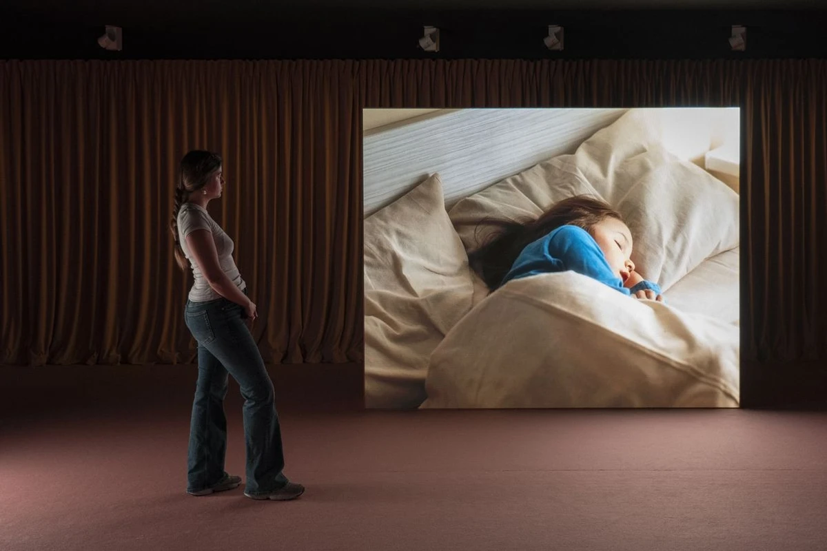 You shouldn’t have to see this by Roman Khimei and Yarema Malashchuk, Pedagogies of war installation view