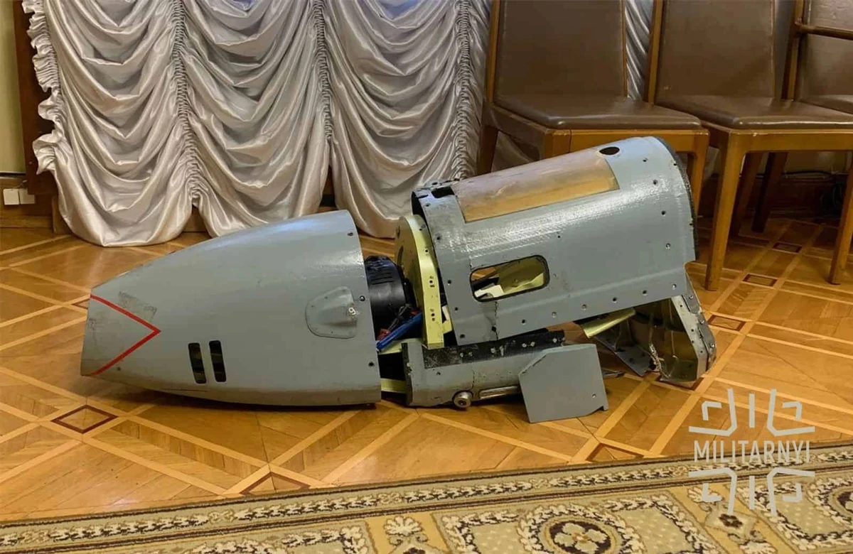 Debris from a Banderol