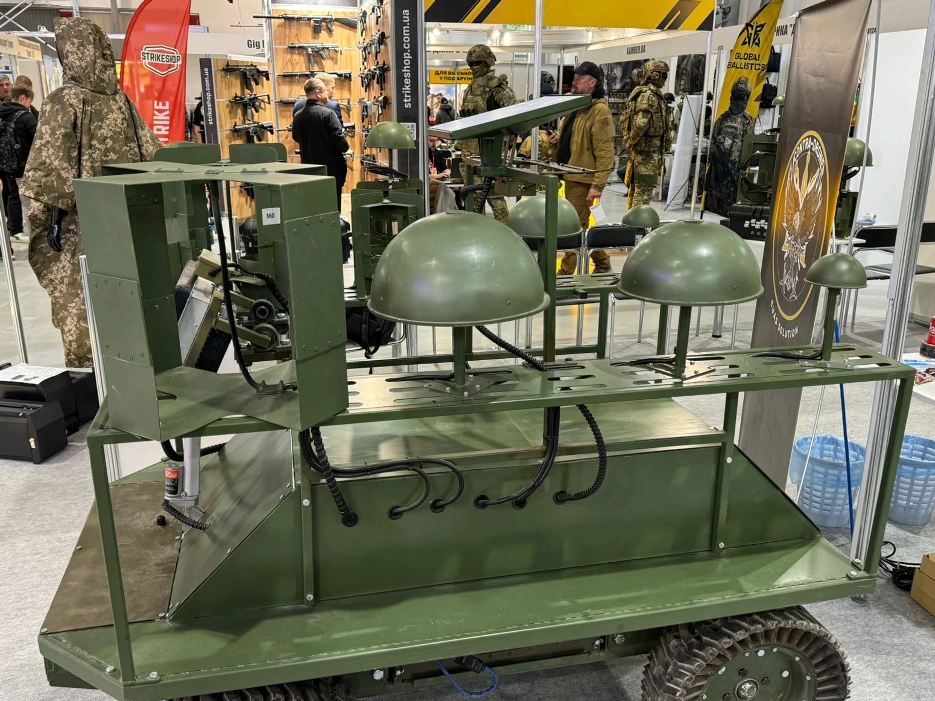 Antennas of electronic warfare systems on the Contra-drone NEO.