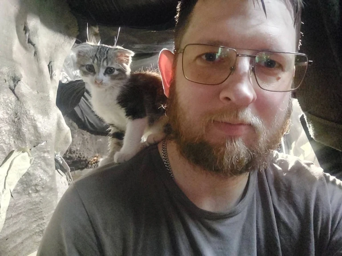 Because of his education and intellectual appearance – notably his glasses – Oleksii was known as Botanik (Nerd).