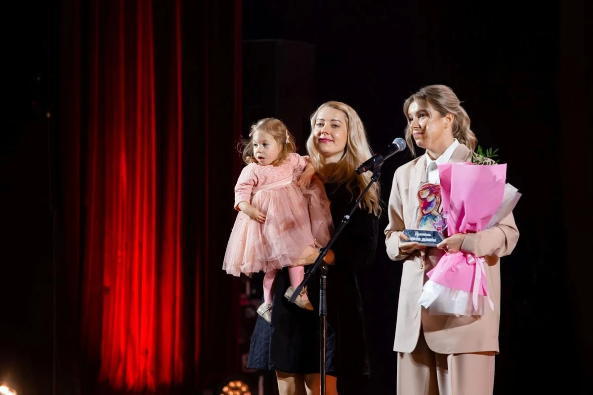 Marta Levchenko and little Ania, who was rescued by the City of Goodness