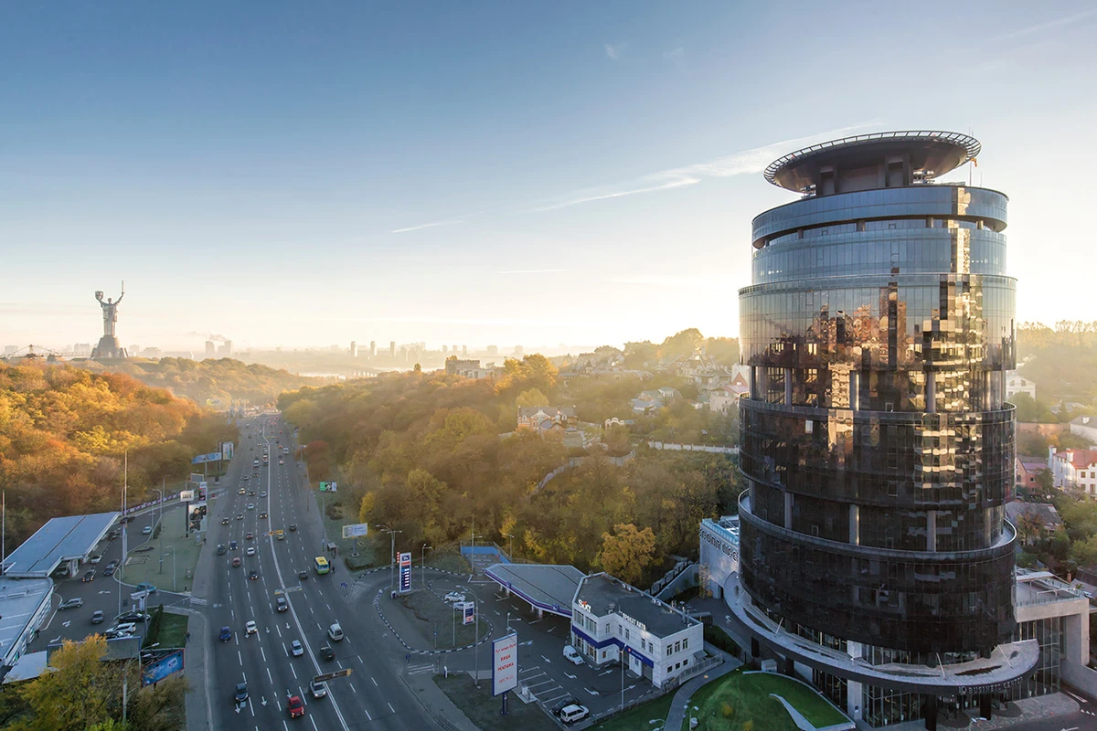 Бізнес-центр, в якому був офіс Дениса Комарницького