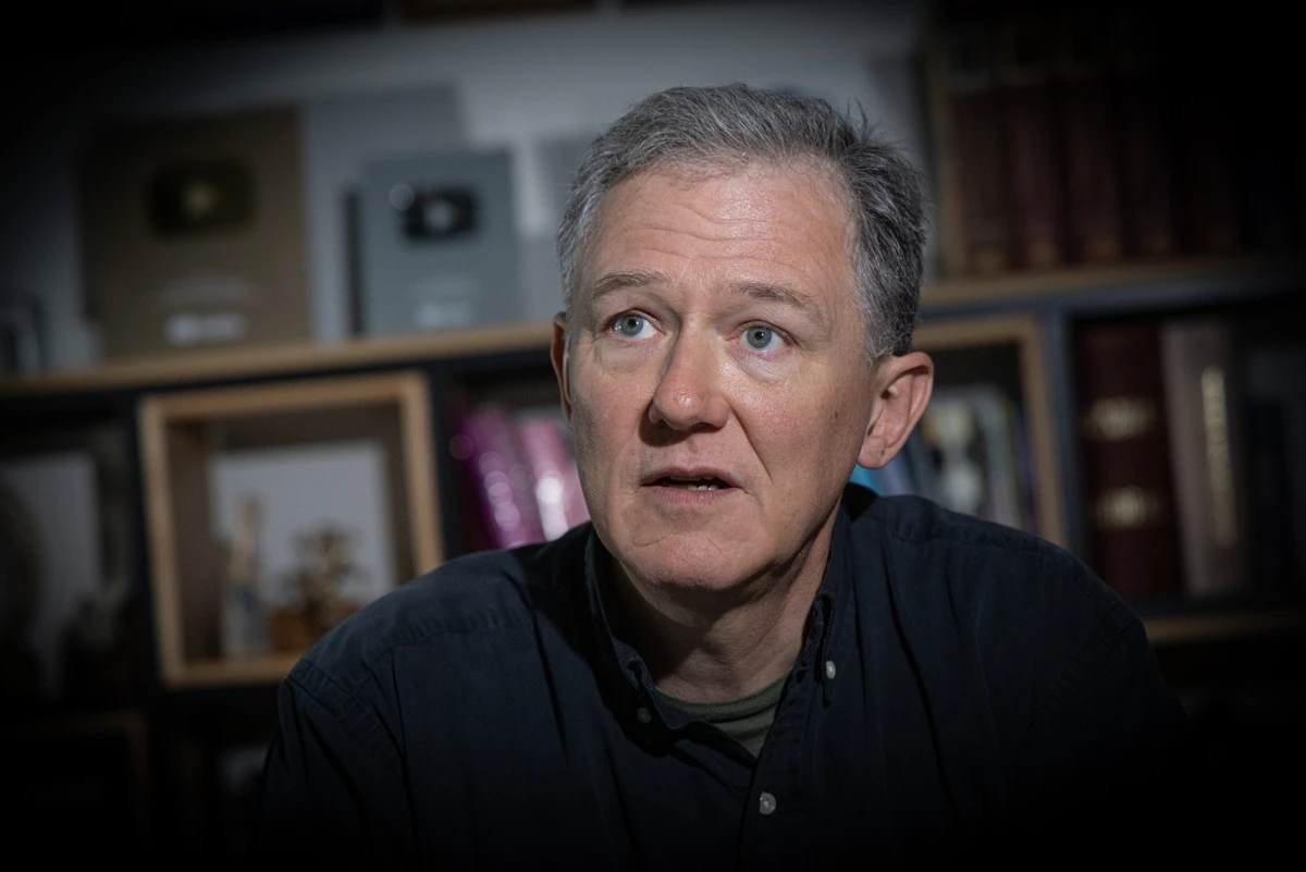 Джордж Кент: Я бы не хотел жить в современной России. Именно россияне убивают украинцев в Украине. Это не только Путин. Поэтому существует коллективная ответственность – не только миллионов российских солдат, но и всей системы, которая это поддерживает