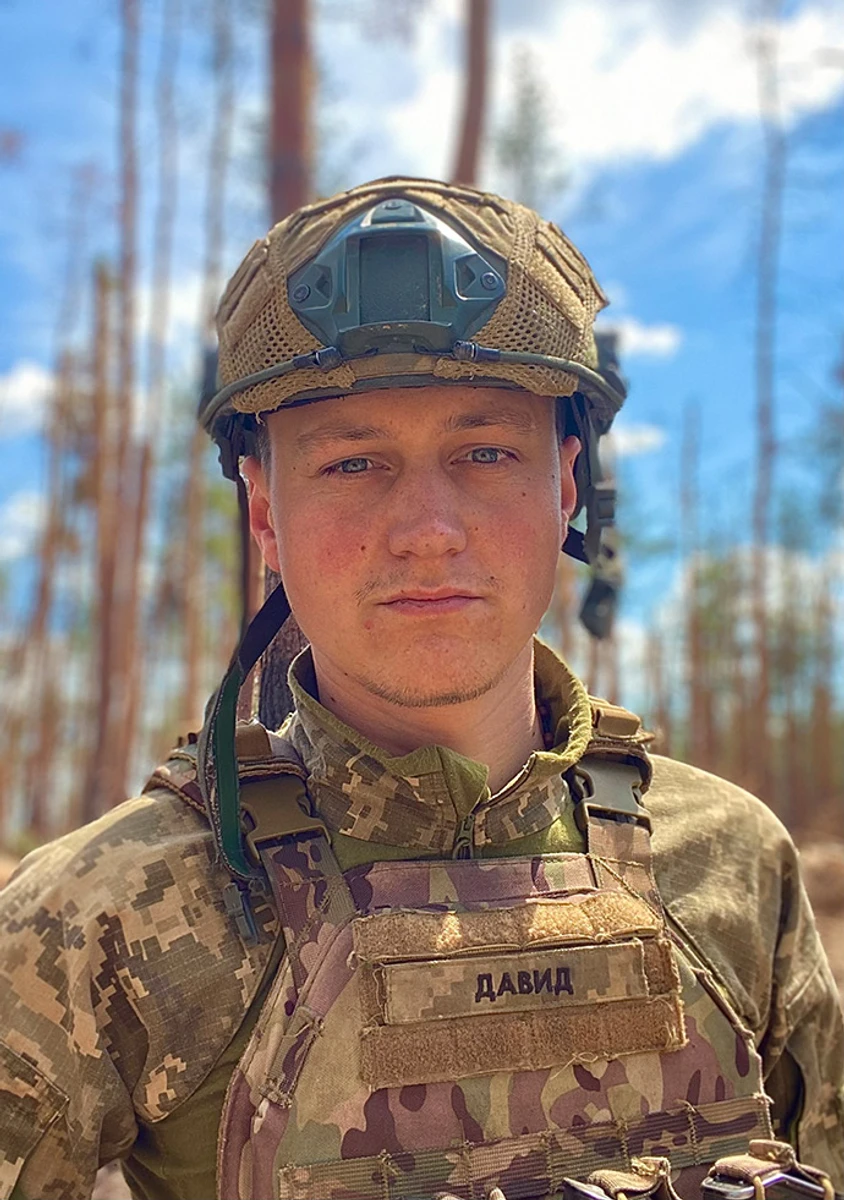 Артур Дронь: Я немножко слукавил, когда написал, что Хемингуэй ничего не знает. Опыт солдатского братства – это одна из тех вещей, о которых писали и он, и Ремарк. Я получил этот опыт