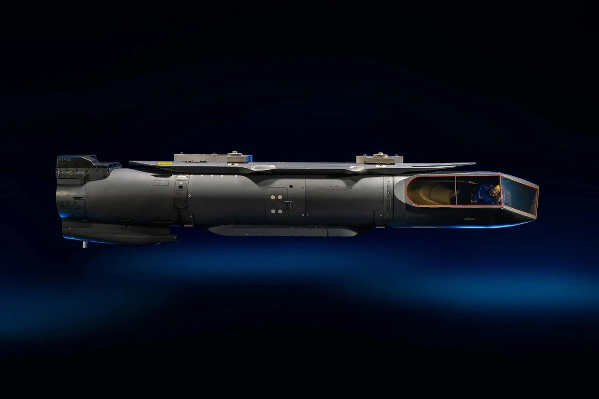 A Lockheed Martin Sniper targeting pod used in F-16 fighter jets.