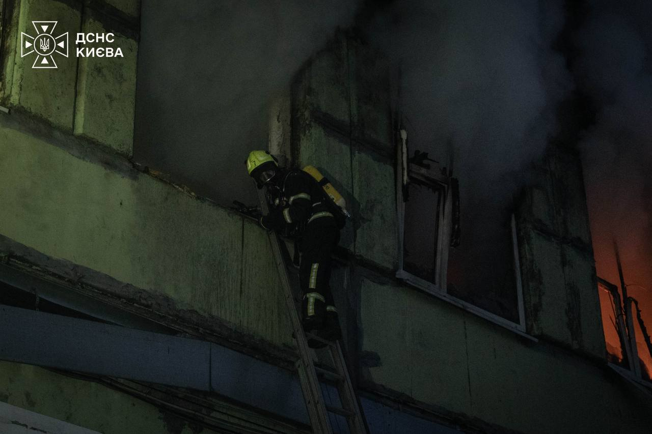 A rescue worker Photo: State Emergency Service of Ukraine in Kyiv