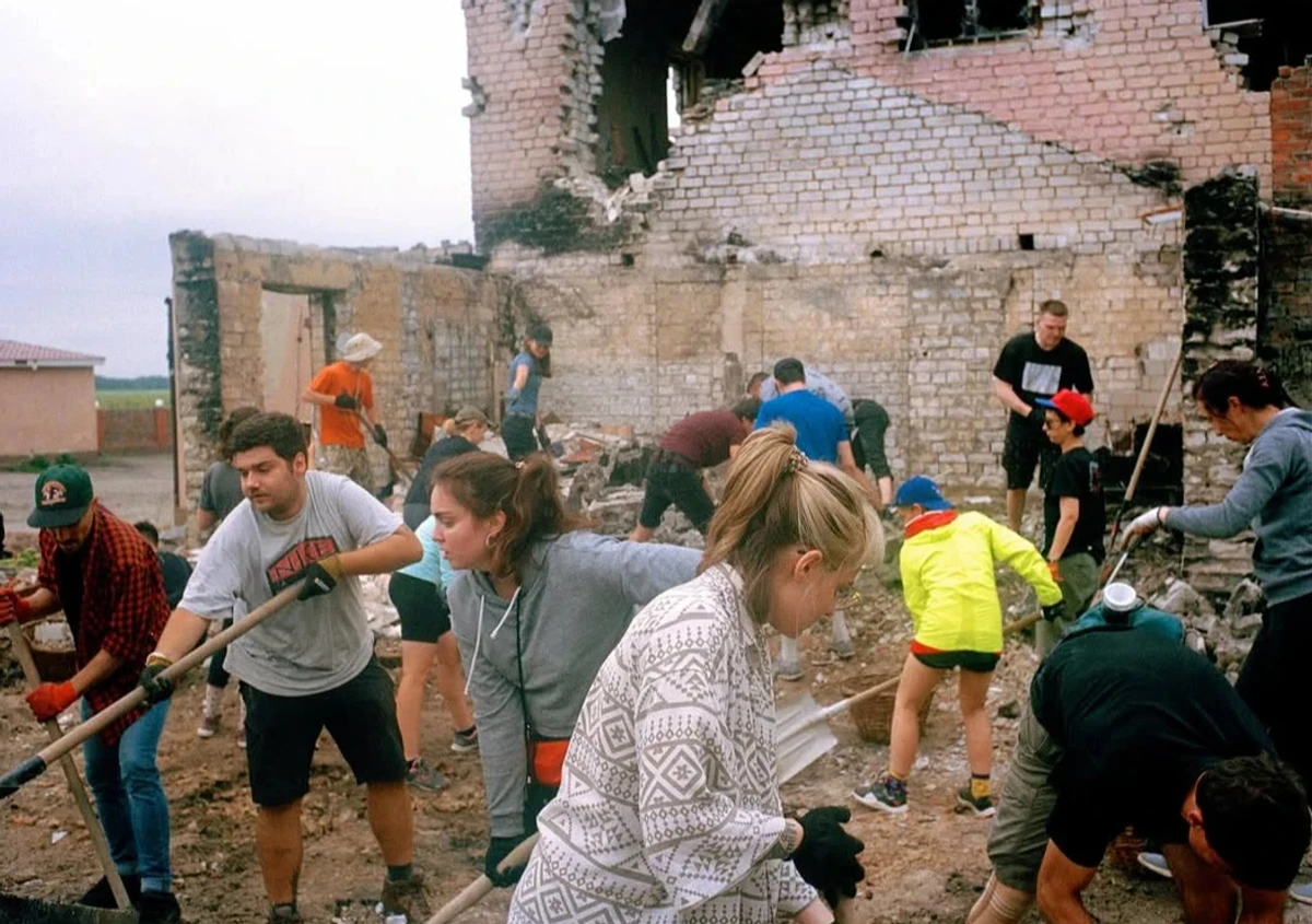 People dealing with the aftermath of the Russian attack