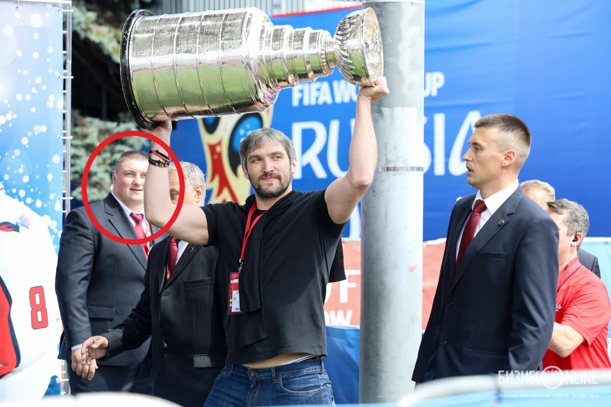 Колишній беркутівець записався в охорону до любителя Путіна Овєчкіна. 2018 рік