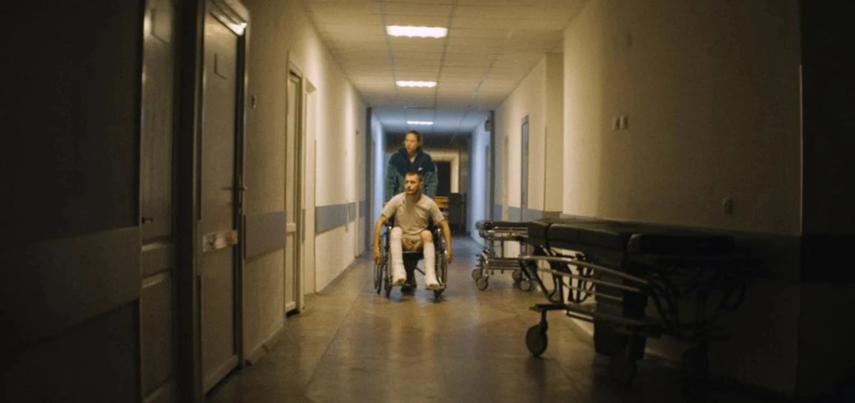 The video also shows a wounded soldier