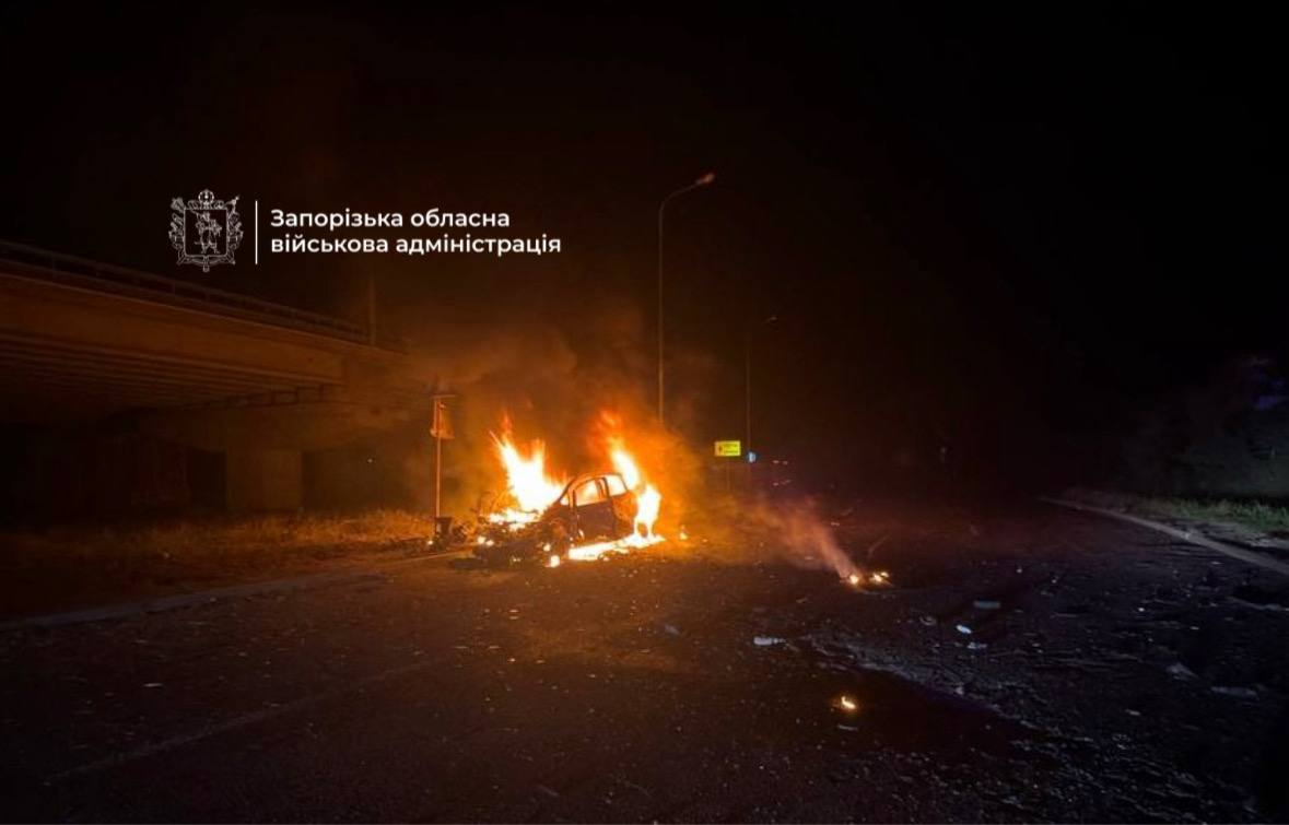 A car on fire Photo: Zaporizhzhia Oblast Military Administration
