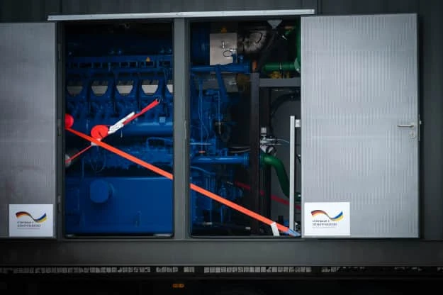 Germany has handed over two cogeneration units to Kyiv, Ukraine.