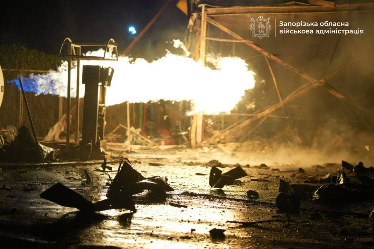 Новини російські війська атакували азс у запоріжжі: виникла пожежа, є постраждалий 2026 9195a4f0a69e0eb7c196e7e0793873701782505863 новини російська армія увечері 26 червня атакувала азс у запоріжжі: виникла пожежа, пошкоджений будинок. Джерело:... Iustitia. Bg російські війська атакували азс у запоріжжі: виникла пожежа, є постраждалий 2026 2026-06-26 21:48:00 справедливість - юстиция новини