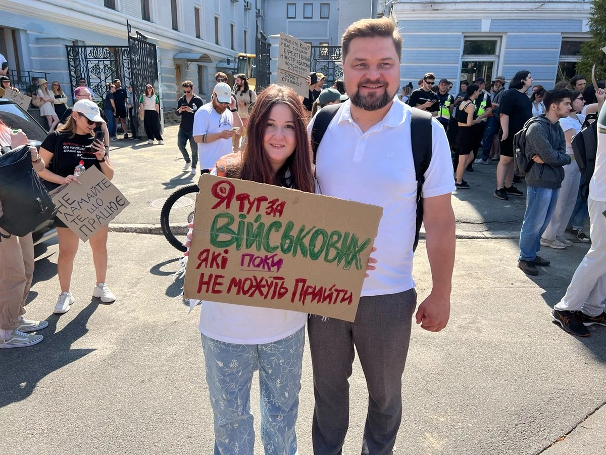 Альона виходить на протест за тих, хто не може цього зробити